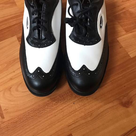 Men’s Nike golf shoes sz 7 - Picture 2 of 9